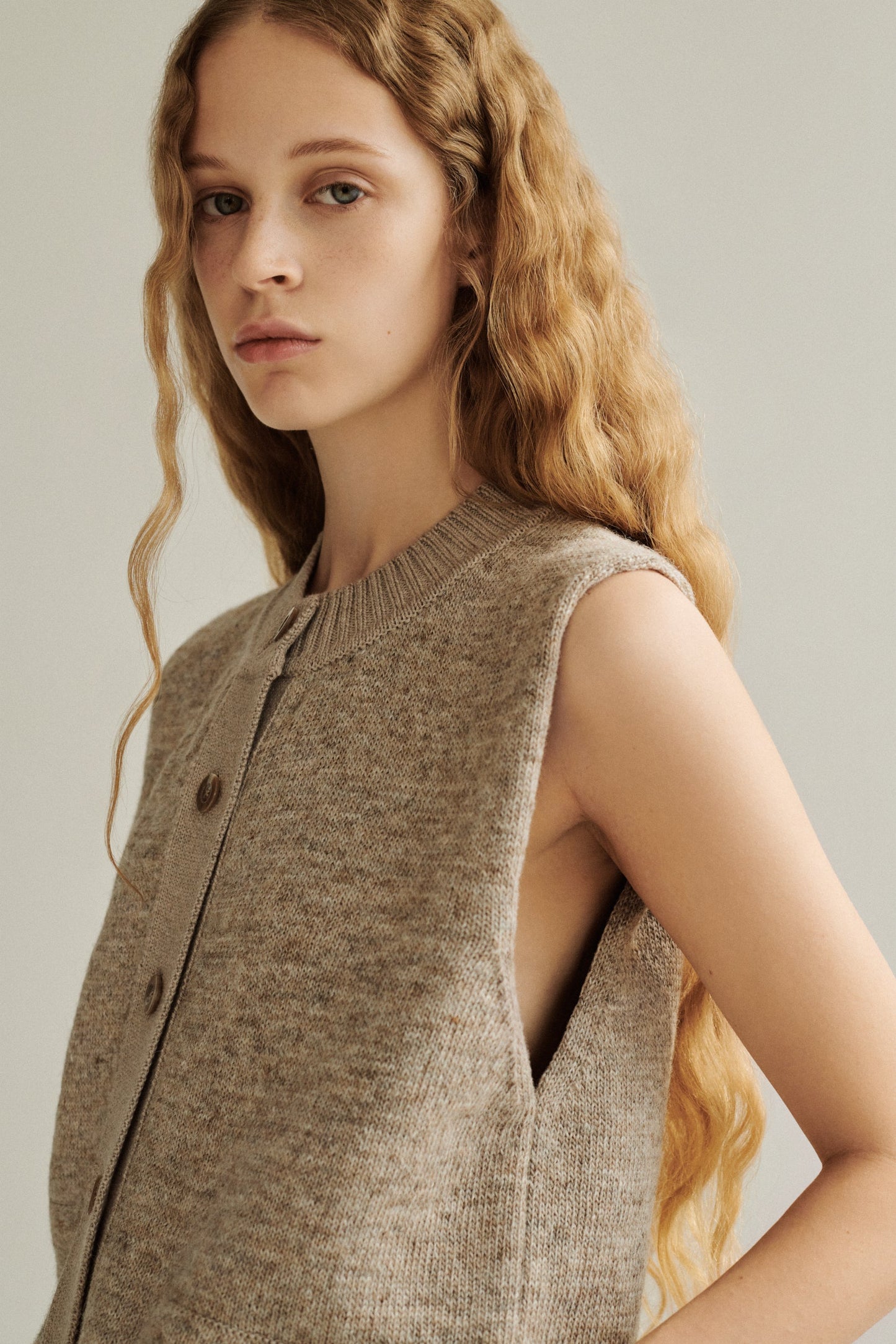 VENØ ICELANDIC WOOL BUTTON VEST