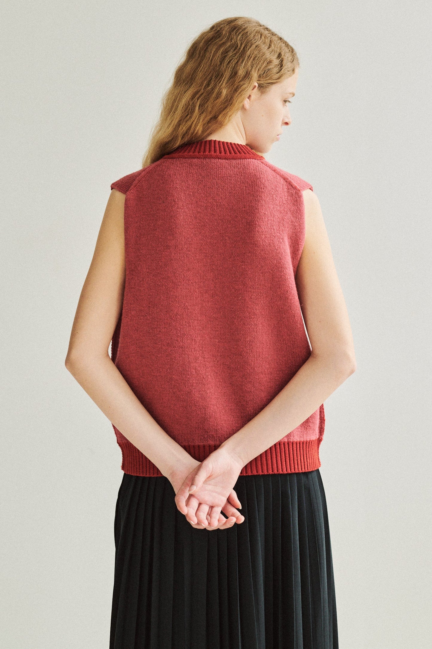 OMØ ICELANDIC WOOL CREWNECK VEST