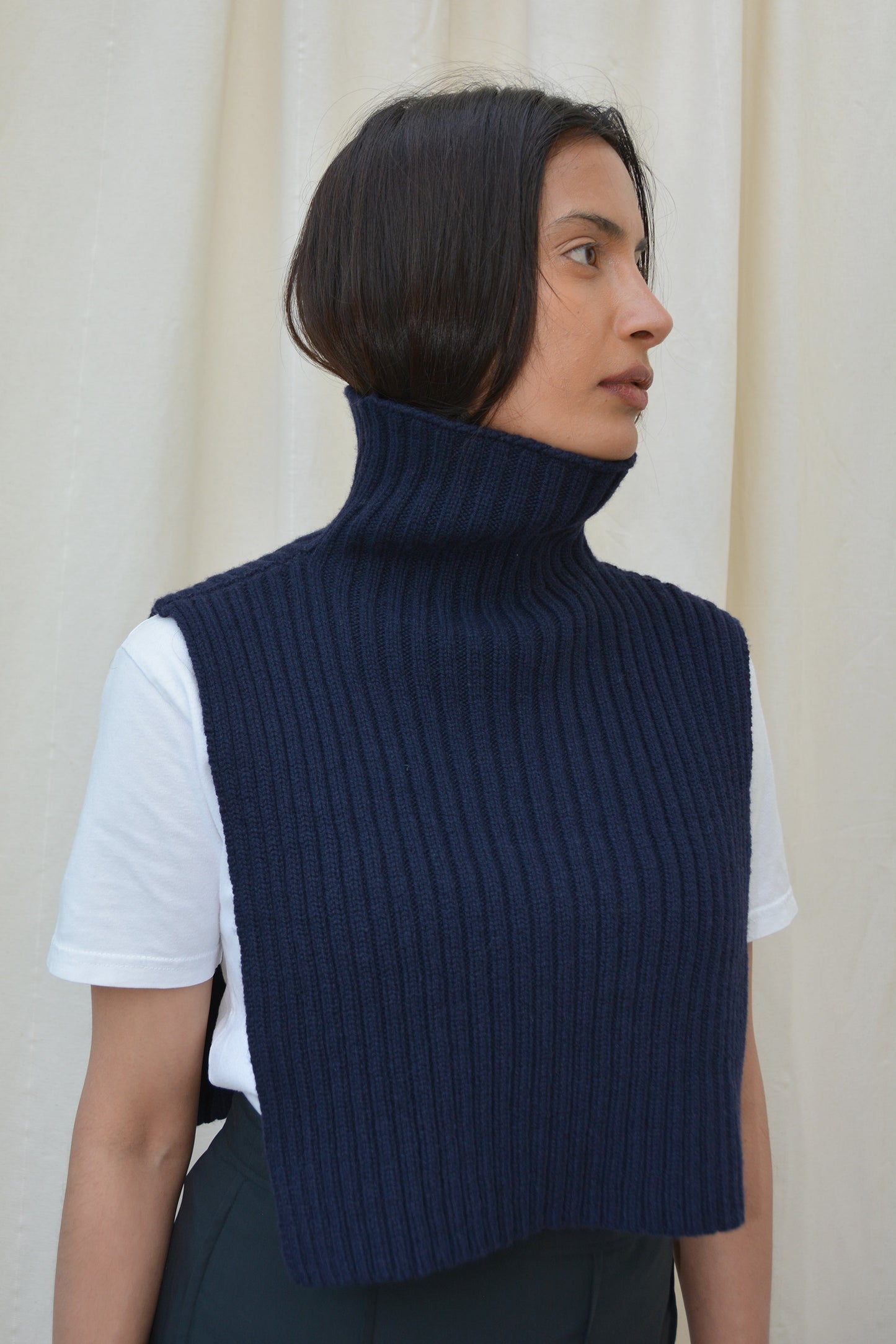 LILLEØ LAMBSWOOL BIB HIGH NECK