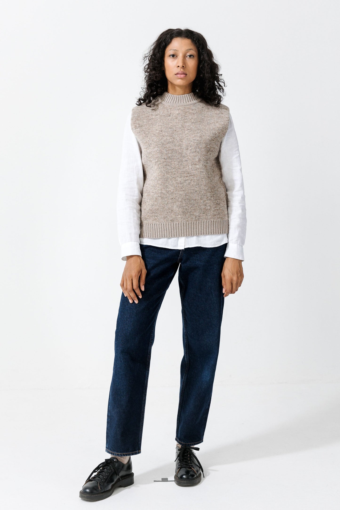 OMØ ICELANDIC WOOL CREWNECK VEST