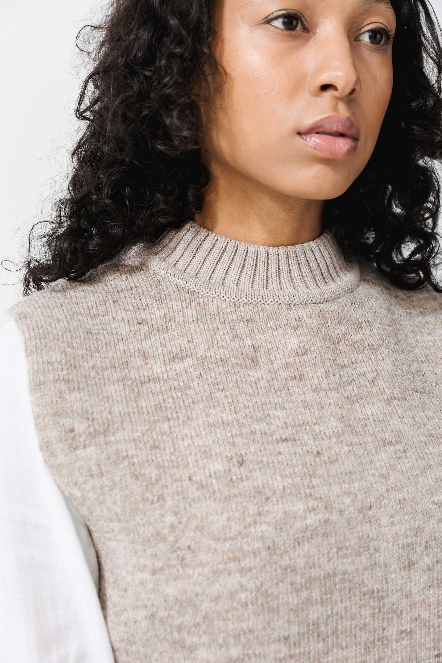 OMØ ICELANDIC WOOL CREWNECK VEST