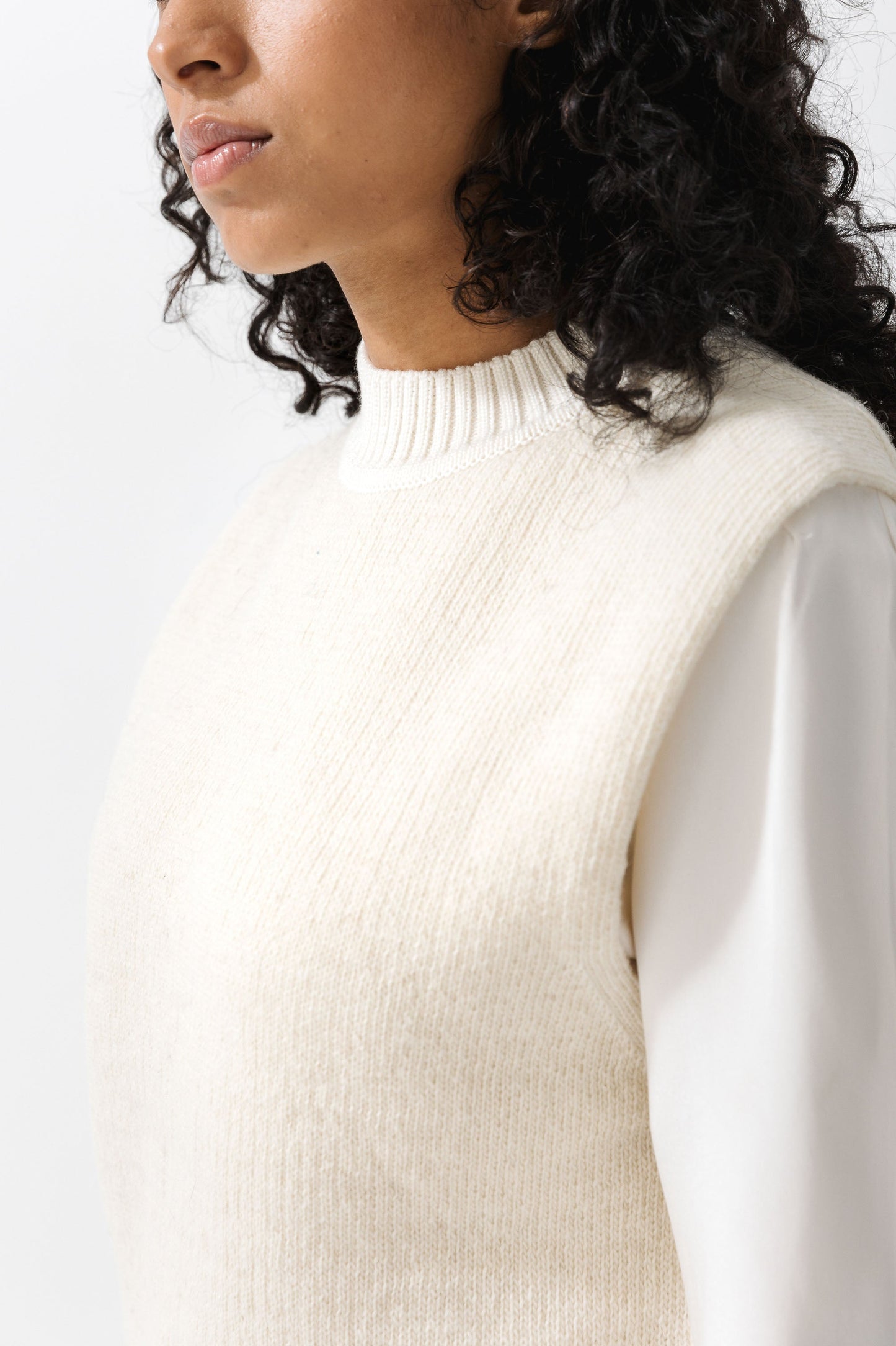 OMØ ICELANDIC WOOL CREWNECK VEST