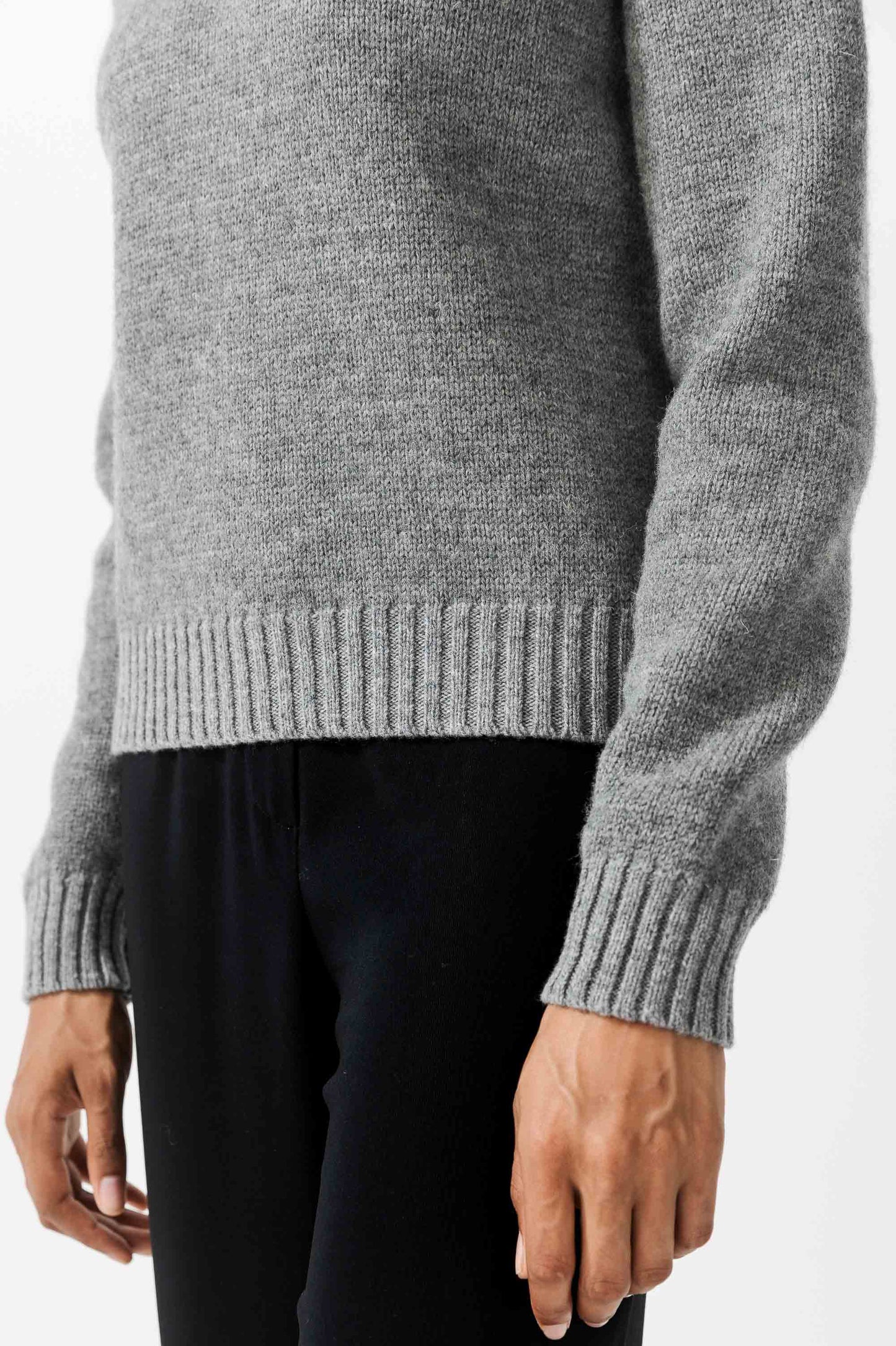 FANØ BRITISH WOOL HIGH NECK SWEATER