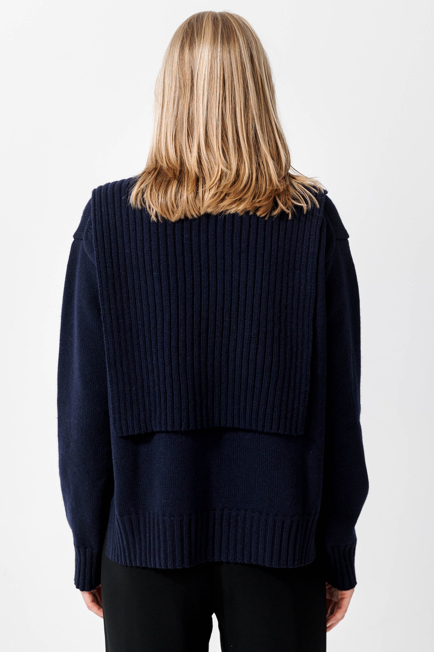 ASKØ LAMBSWOOL SWEATER 2-IN-1