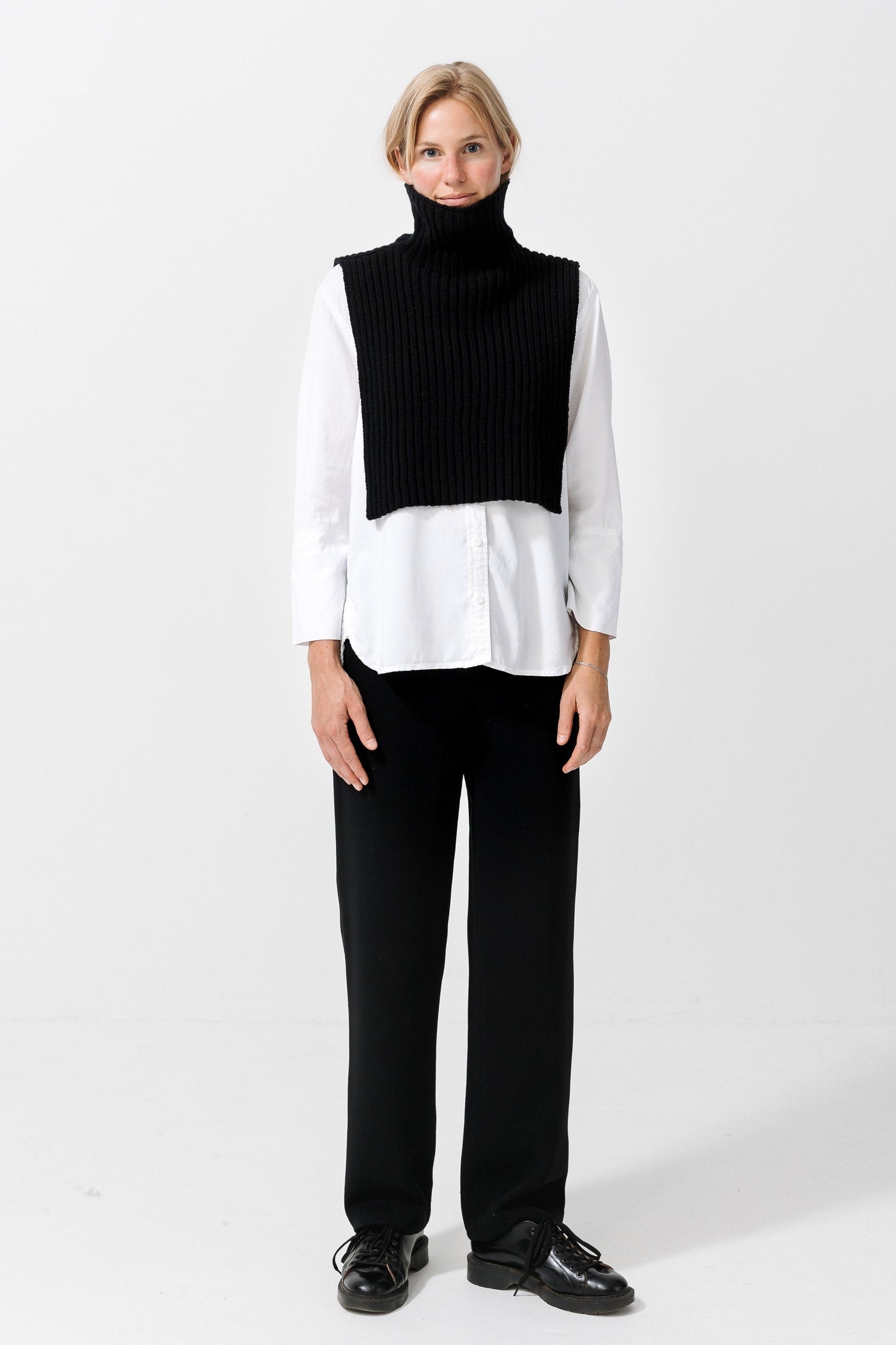 LILLEØ LAMBSWOOL BIB HIGH NECK
