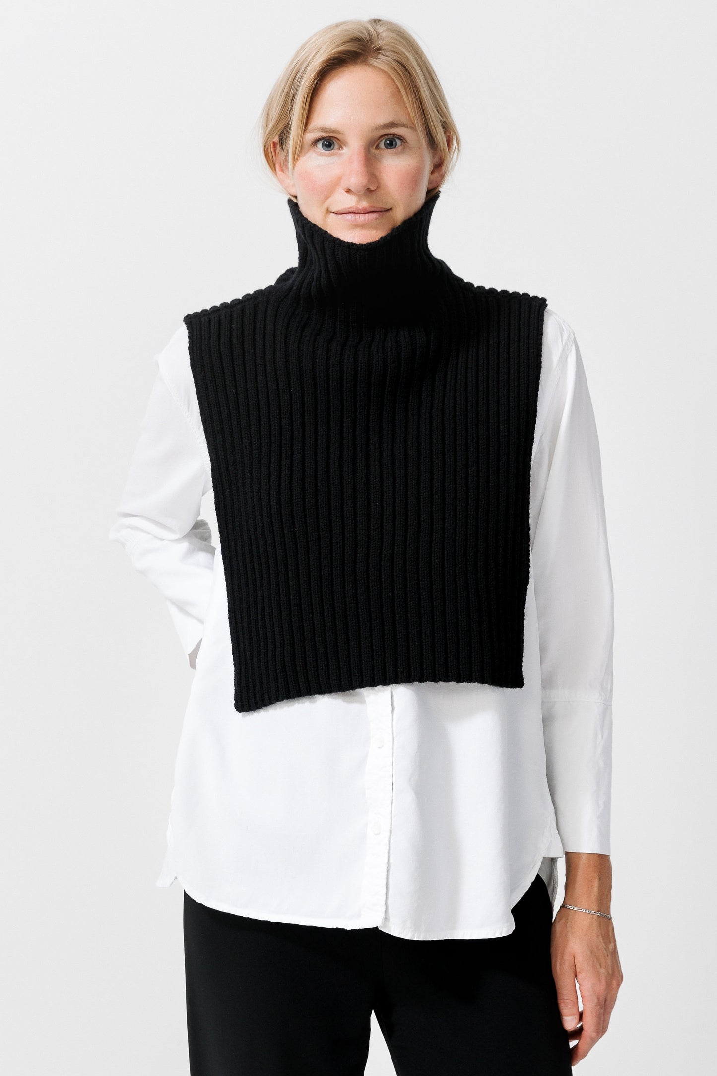 LILLEØ LAMBSWOOL BIB HIGH NECK