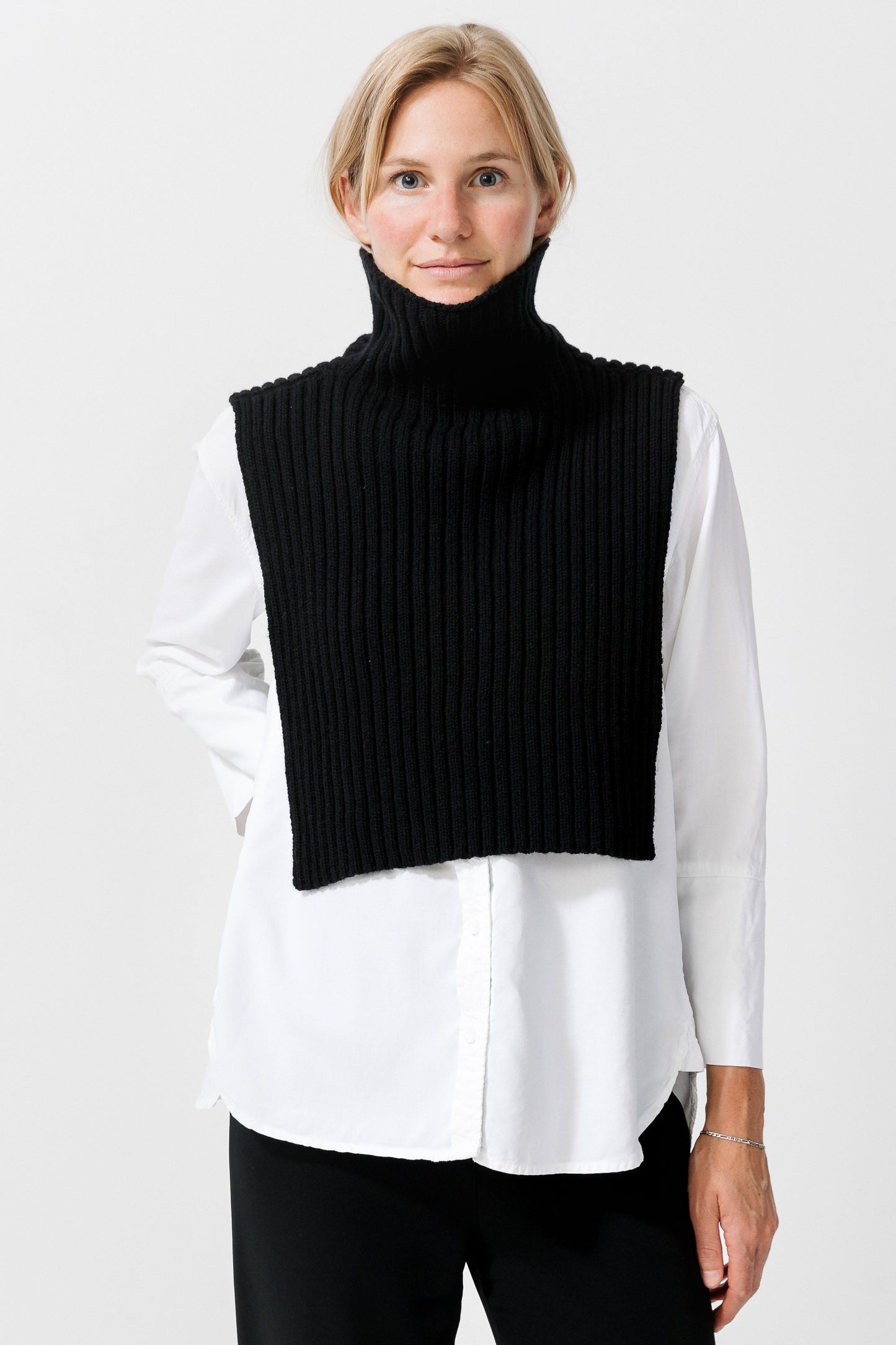 LILLEØ LAMBSWOOL BIB HIGH NECK