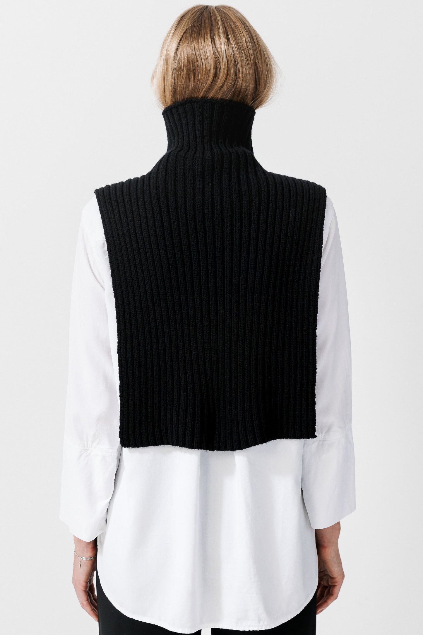 LILLEØ LAMBSWOOL BIB HIGH NECK