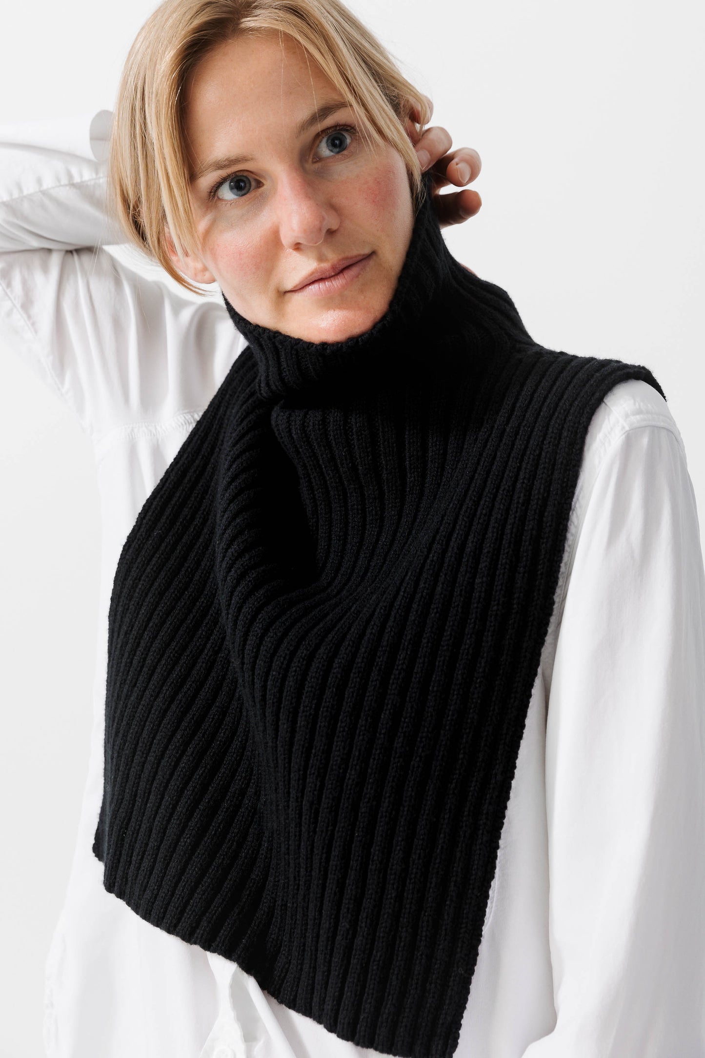 LILLEØ LAMBSWOOL BIB HIGH NECK