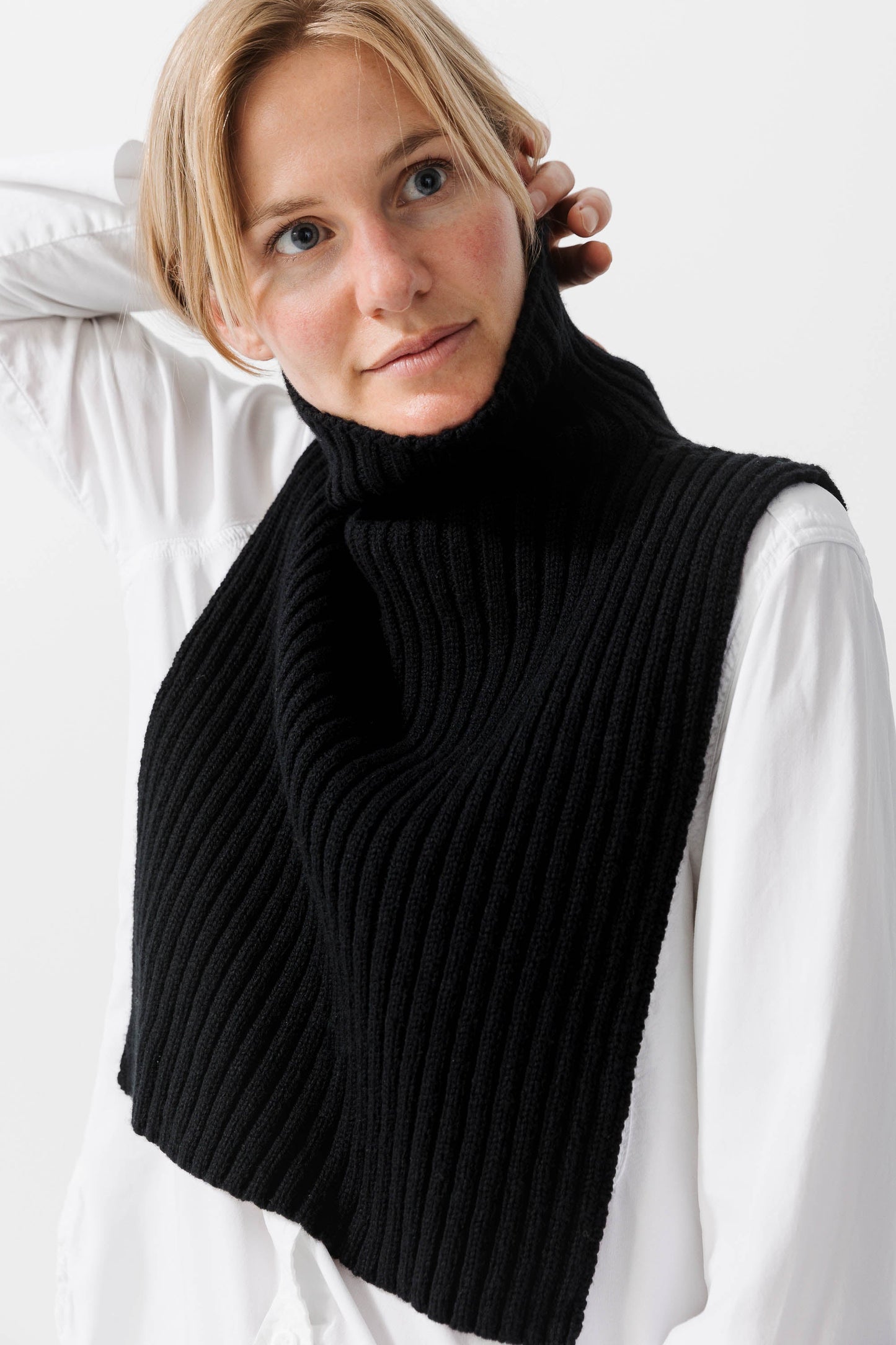 LILLEØ LAMBSWOOL BIB HIGH NECK