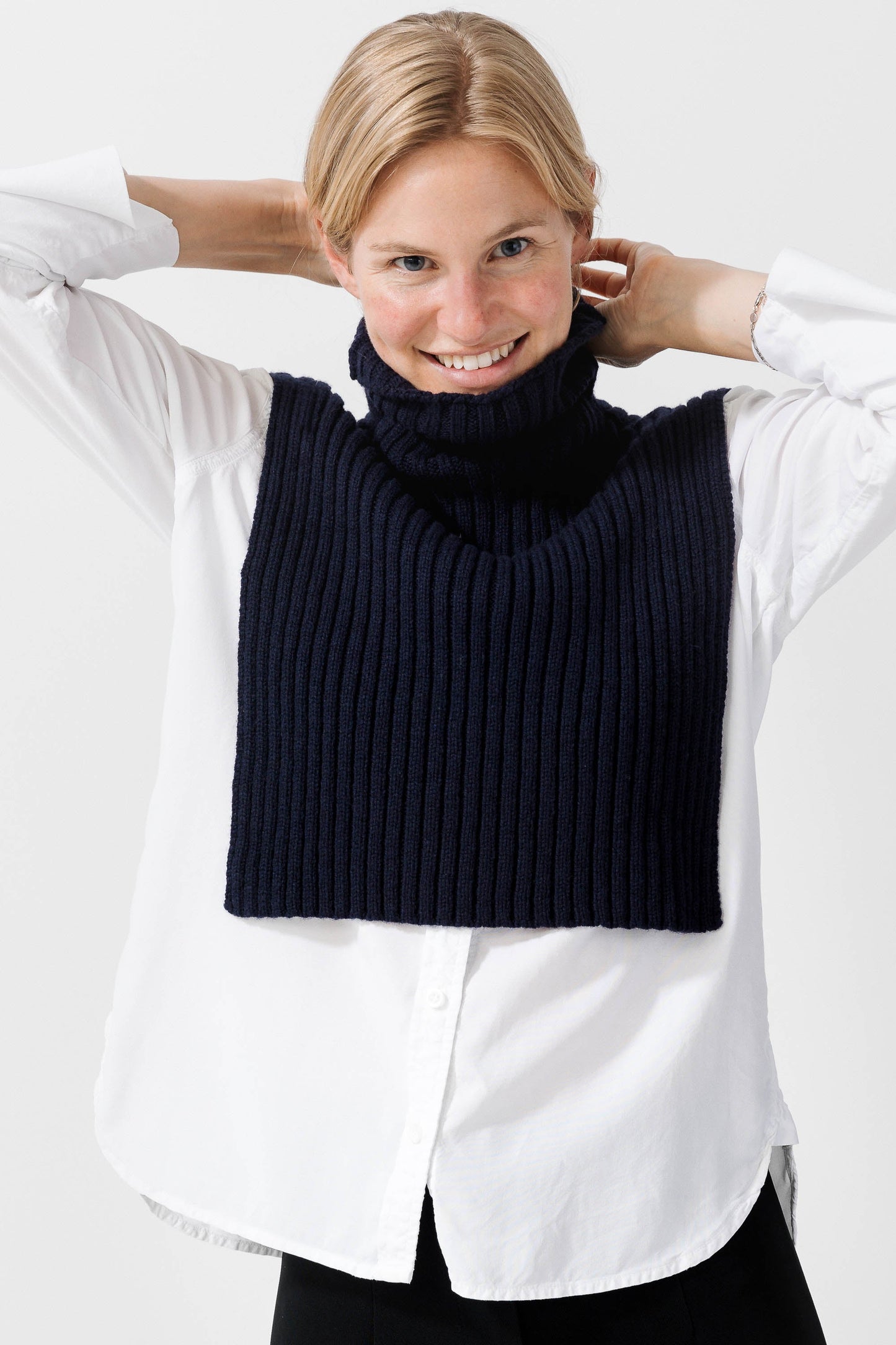 LILLEØ LAMBSWOOL BIB HIGH NECK