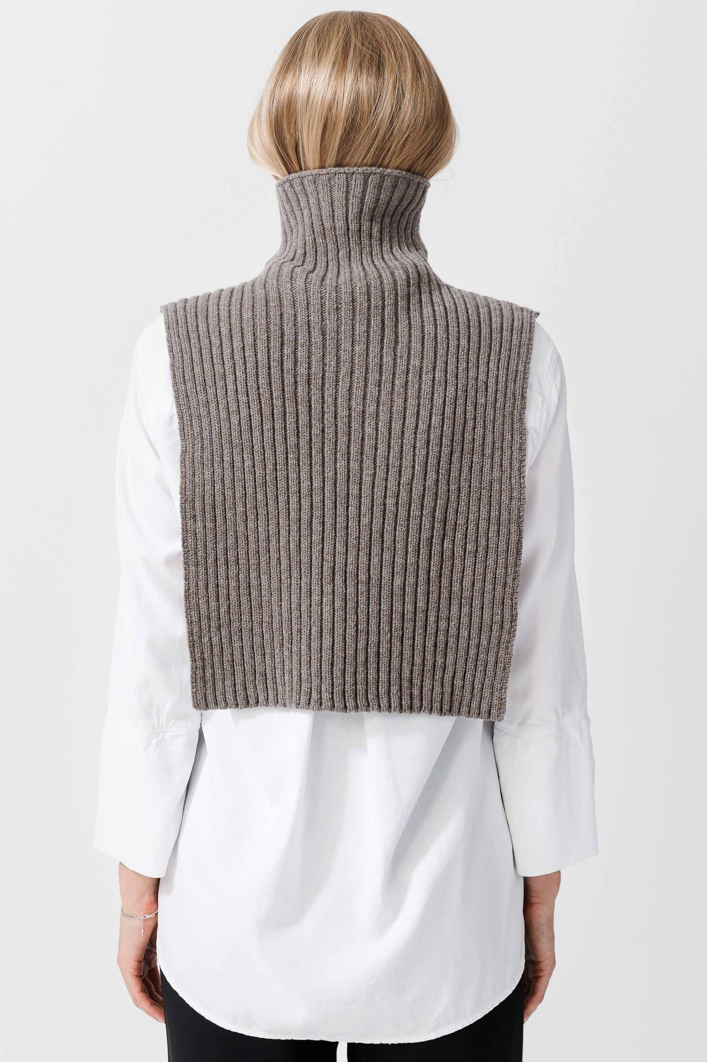 LILLEØ LAMBSWOOL BIB HIGH NECK