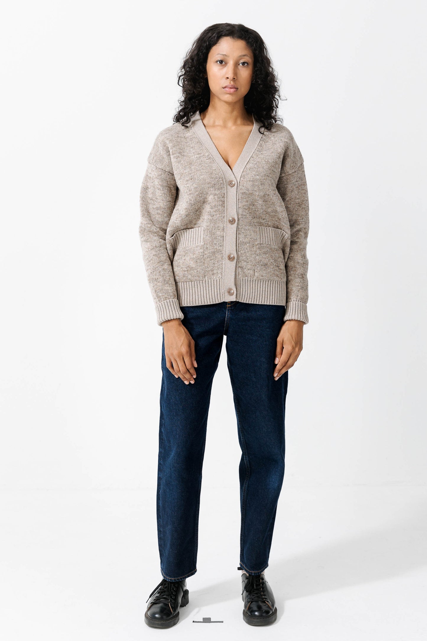 FYN ICELANDIC WOOL V-NECK CARDIGAN