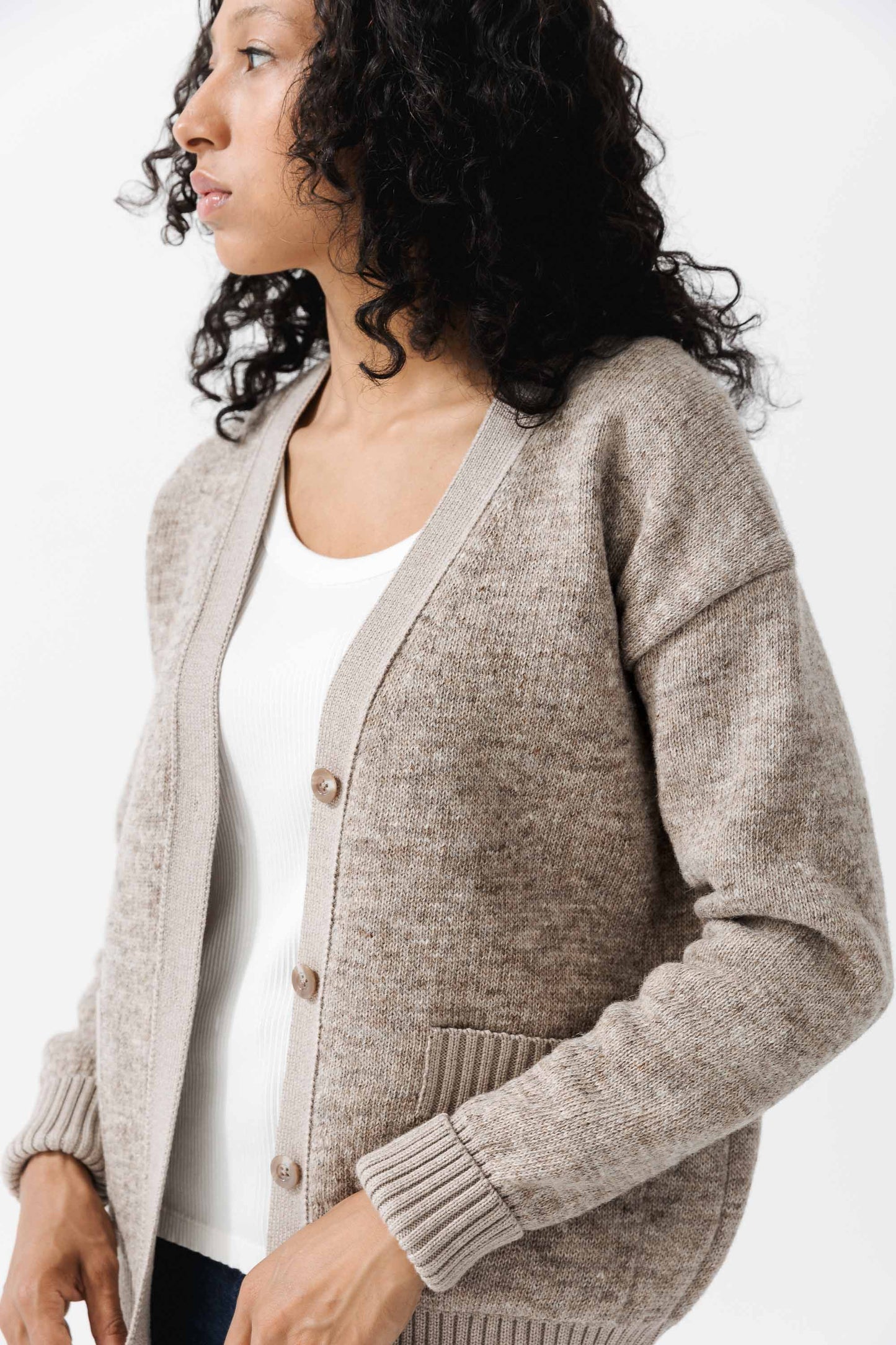 FYN ICELANDIC WOOL V-NECK CARDIGAN