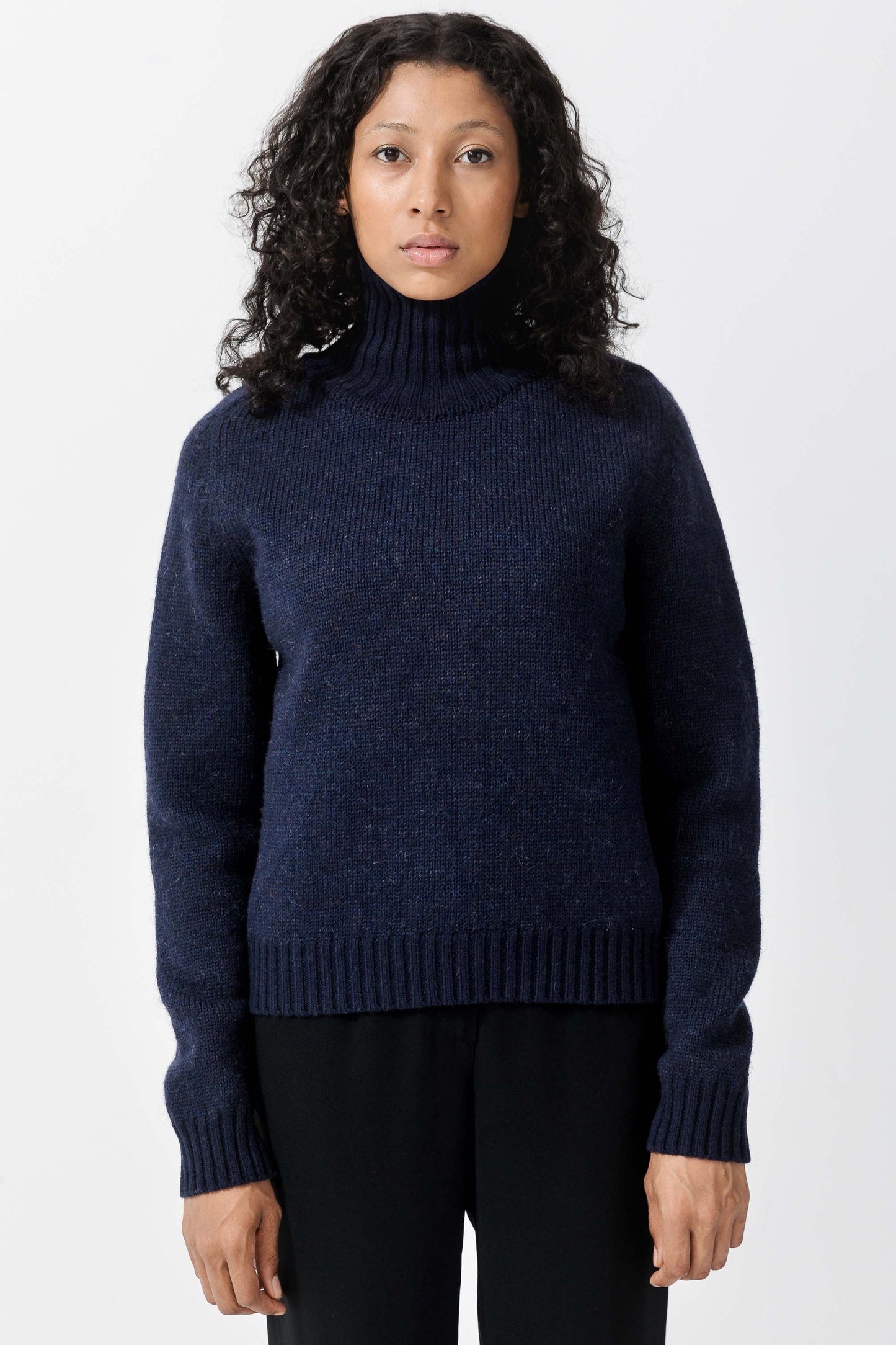 FANØ BRITISH WOOL HIGH NECK SWEATER