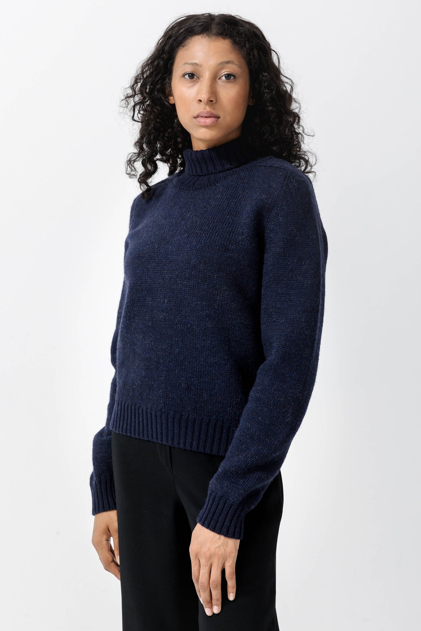 FANØ BRITISH WOOL HIGH NECK SWEATER