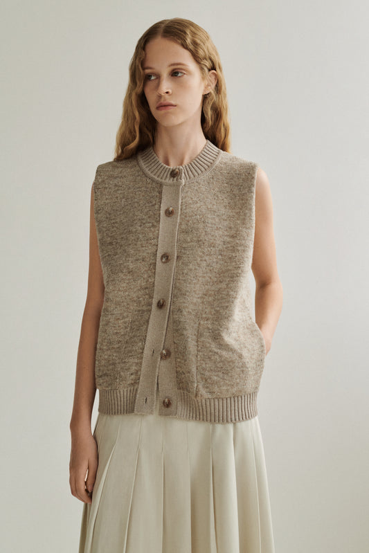 VENØ ICELANDIC WOOL BUTTON VEST